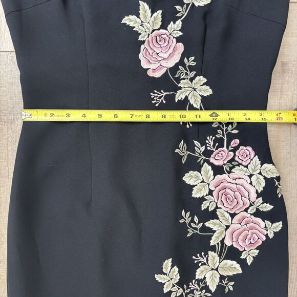 Maggy London Lined Sheath Dress Size 8 Black Elegant Floral Embroidered Wedding - Picture 12 of 15